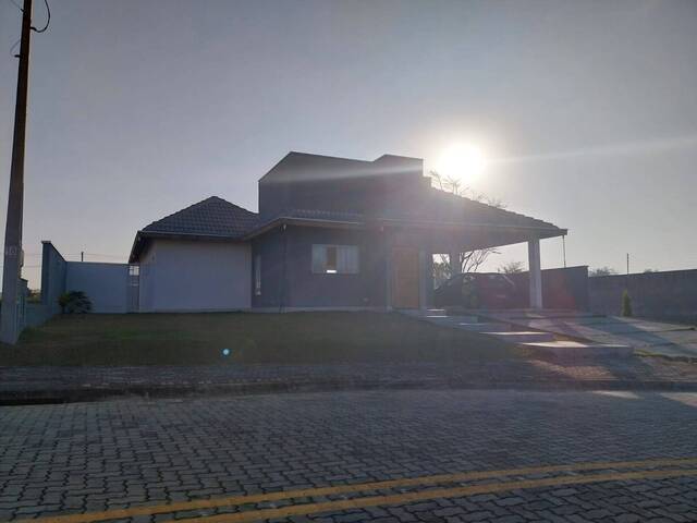 #335 - Casa para Venda em Caçapava - SP